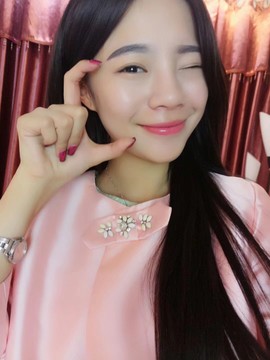 朱莉休息中主播照片