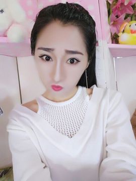 艾沫;白天播。主播照片