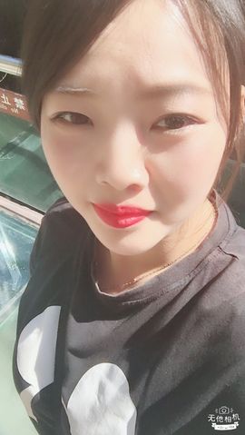 1404138790主播照片