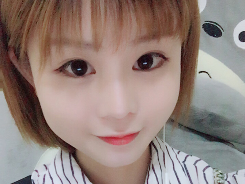 小余鱼呀的主播海报