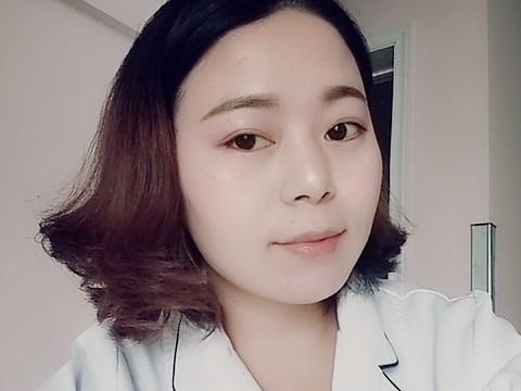 漆漆老师💄定妆美肤海报