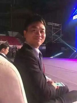 请勿猛甩主播照片