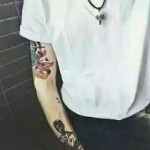 韩小欠。