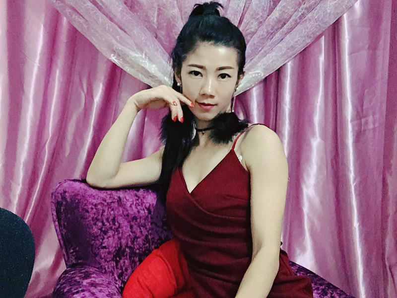 👄莹莹*^O^*的主播海报