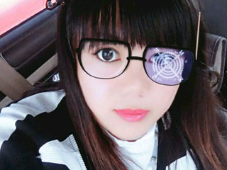 欠揍毒妞的主播照片