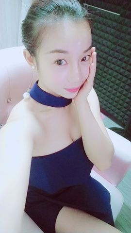 红豆伊伊主播照片