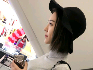 红尘中⭐看世界⭐的主播照片