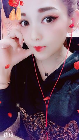 雨荨5198主播照片