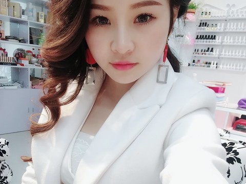 女人味～～～海报