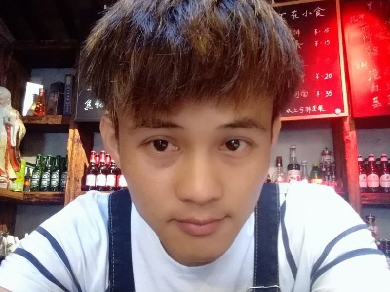 流浪的海鲸的主播海报