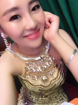 小呗电脑坏不定时播主播照片