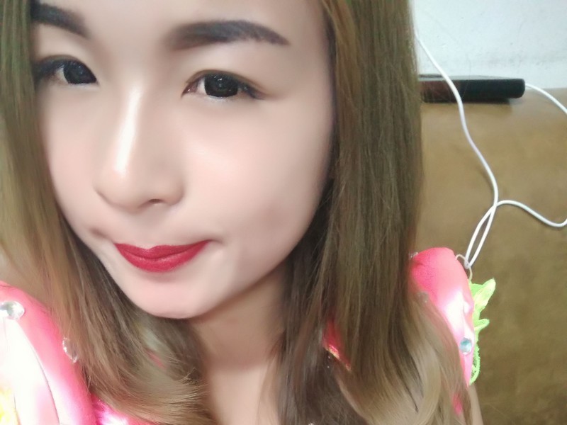 A演员～雨芯的主播海报
