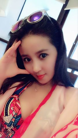 魅丽晴儿主播照片