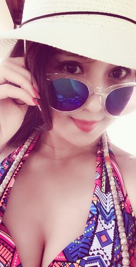 魅丽晴儿主播照片