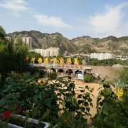 懂得多了快乐就少了海报