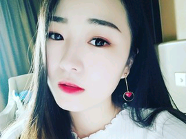 勾魂使主播照片