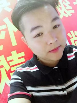 MC.小小鸭主播照片