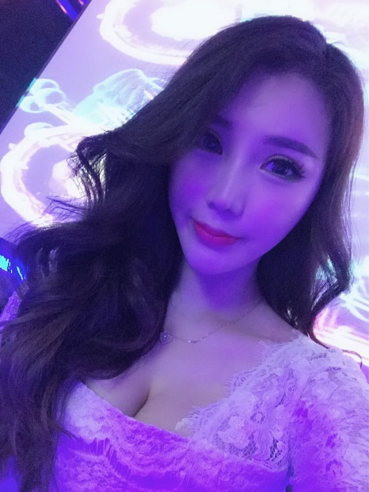 ♔粉红女郎♔的主播照片