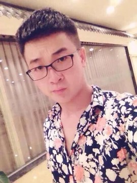 冰块E主播照片