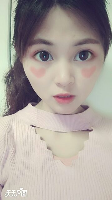 鬍小小的主播照片