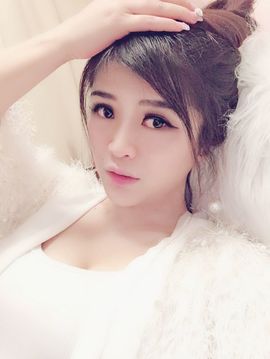 つ♡小可早上八点半主播照片