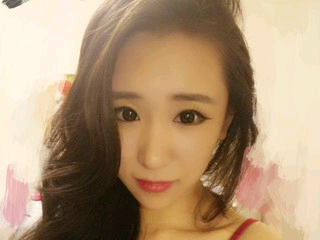 心情很好很美丽的主播照片