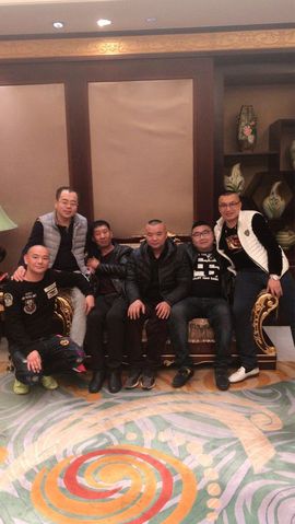 挚爱炜家炜哥主播照片