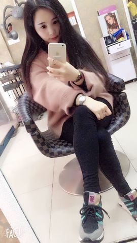你的小蕊主播照片