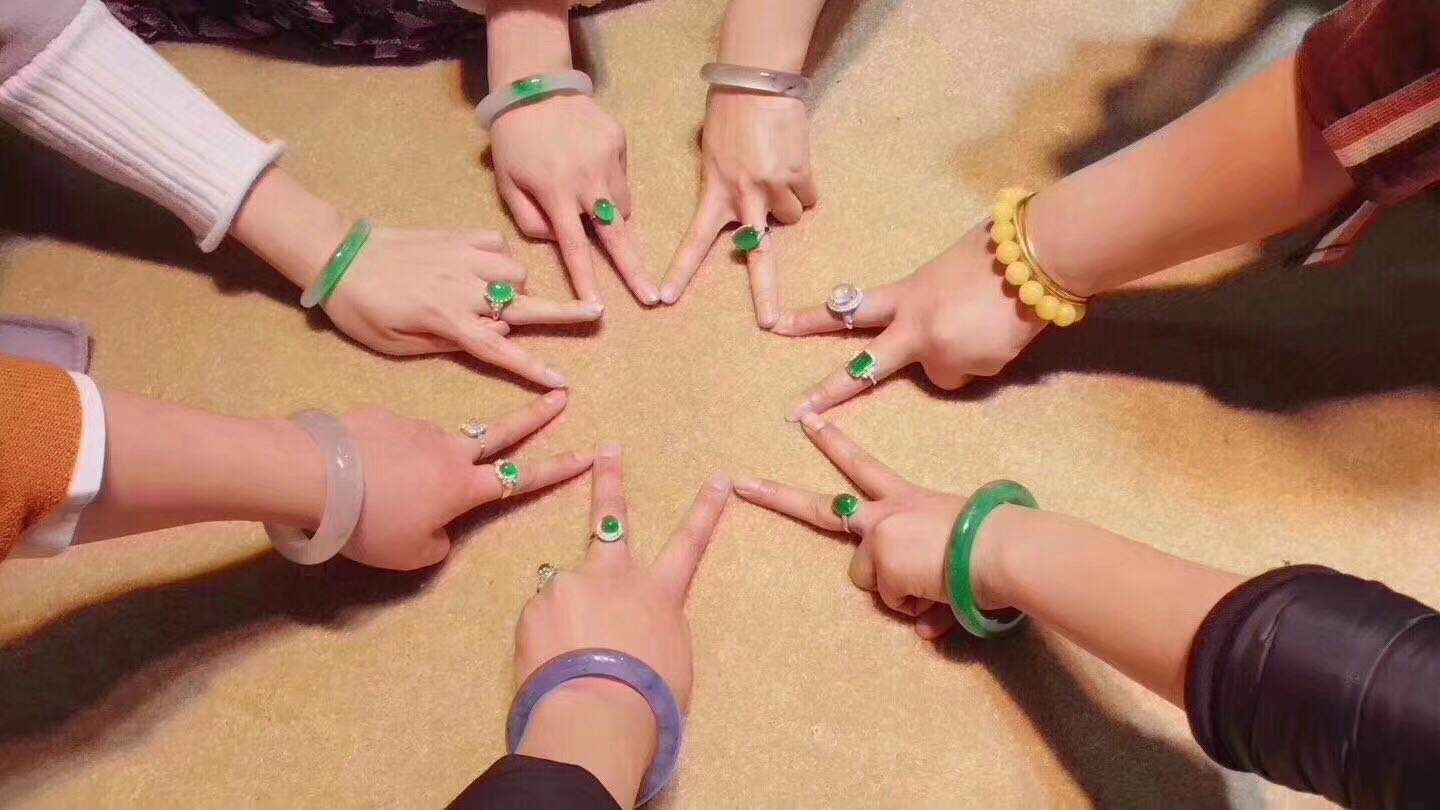 欲石翡翠的主播照片
