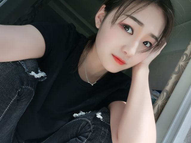 小懒懒~的主播照片