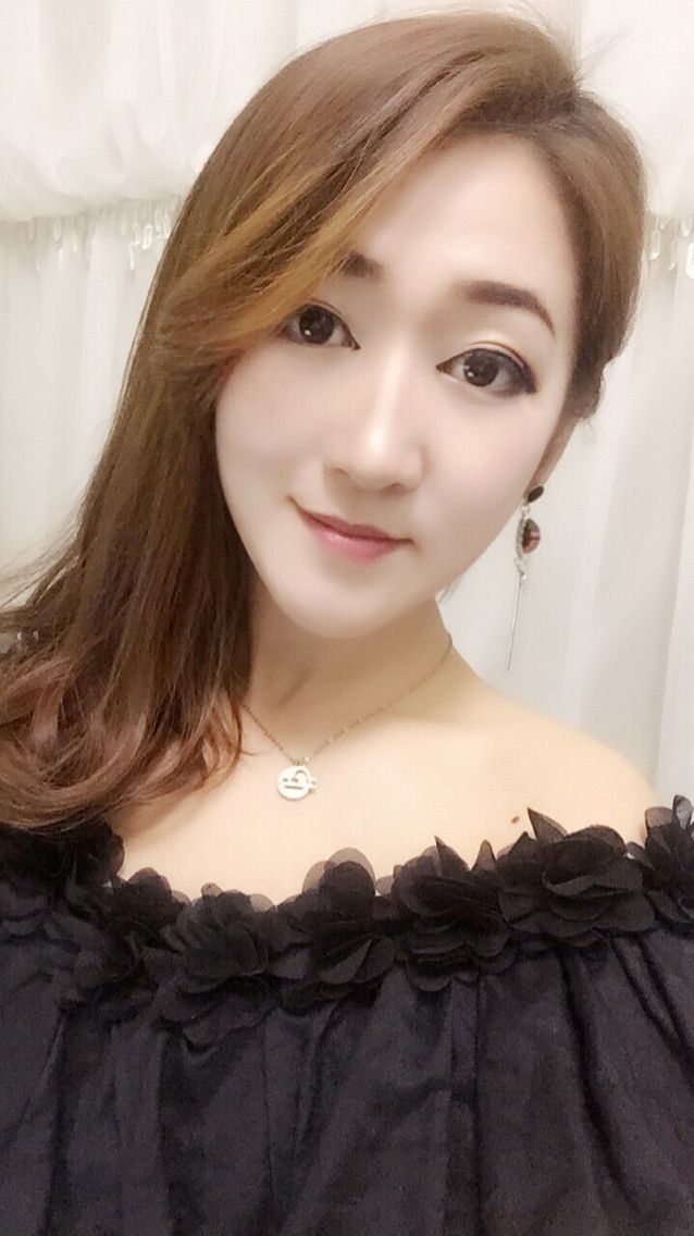 ➕宁儿的主播照片