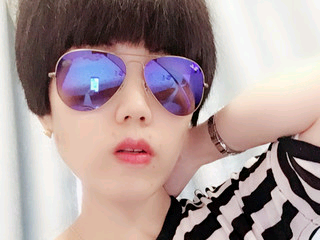 红哥f9主播照片