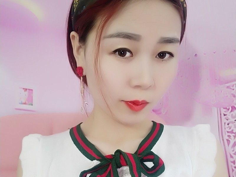 ✨秀✨🔥的主播海报