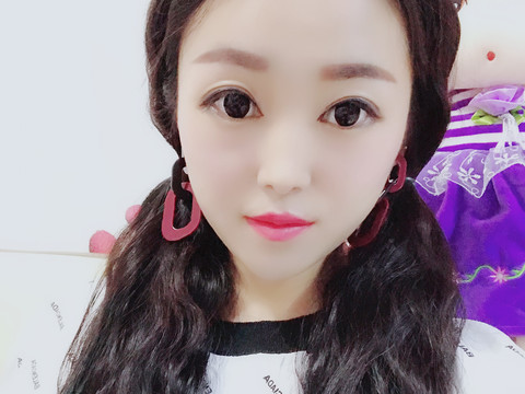 糖小虫求抱抱🍬海报
