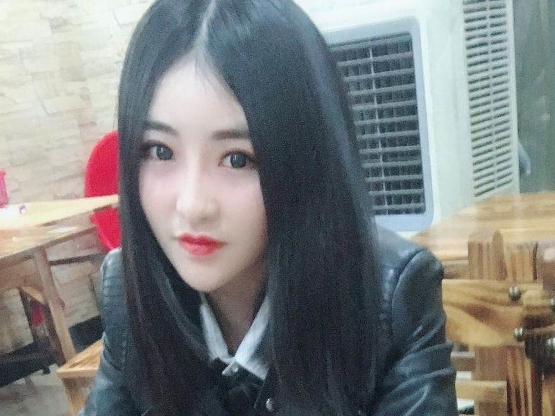 时刻7w的主播海报