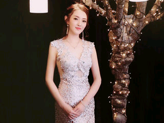 764361976的主播照片