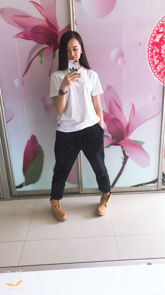 你好，我是佳馨主播照片