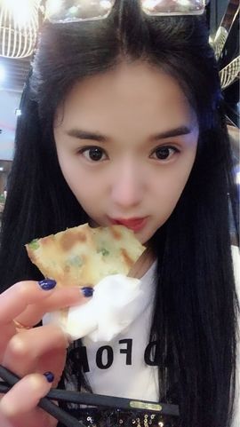 初恋儿呀主播照片