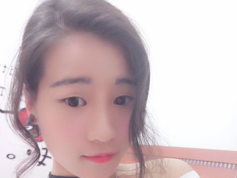 小璇子😘海报