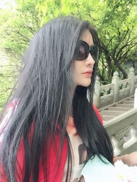 田熙苒主播照片