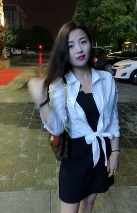 淡看浮华彩云烟主播照片