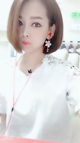 雨荨5198主播照片