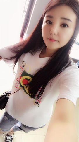 九小九，主播照片