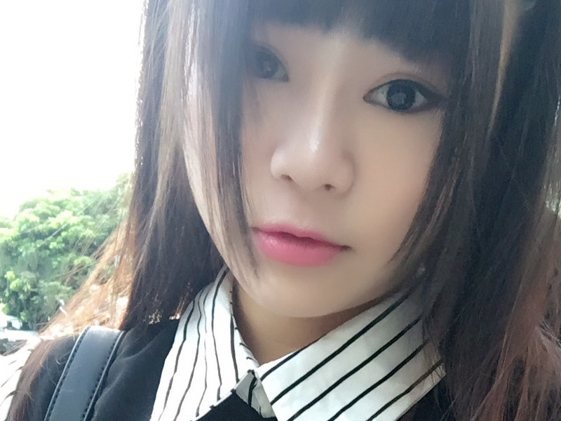 👄萝莉小女人的主播海报