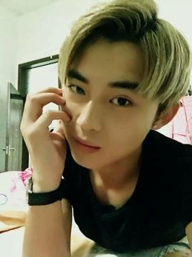 李梵音主播照片