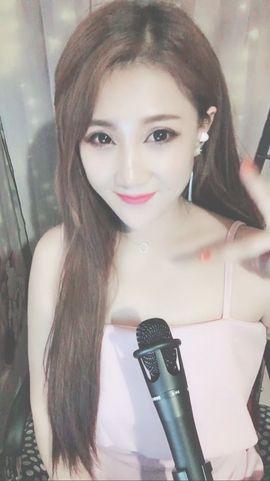 ღ．77主播照片