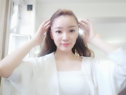 我是小钢牙啊😊海报