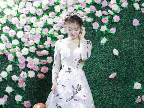 静静的等你来宠海报
