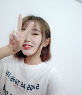 ZQ花主播照片