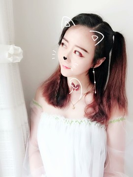 谢小娜、主播照片
